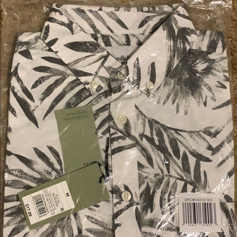 Good fellow short sleeve button shirt